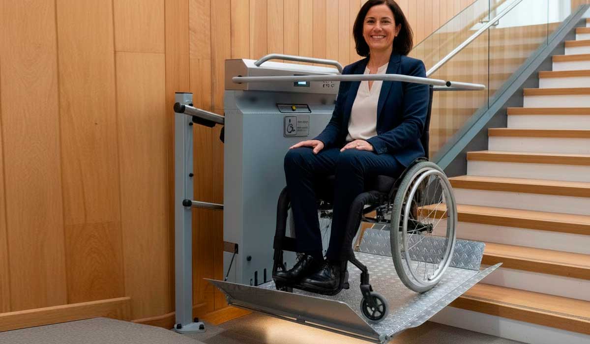 Salvaescaleras para silla de ruedas Instalación y mantenimiento de plataforma salvaescaleras para silla de ruedas en Huelva